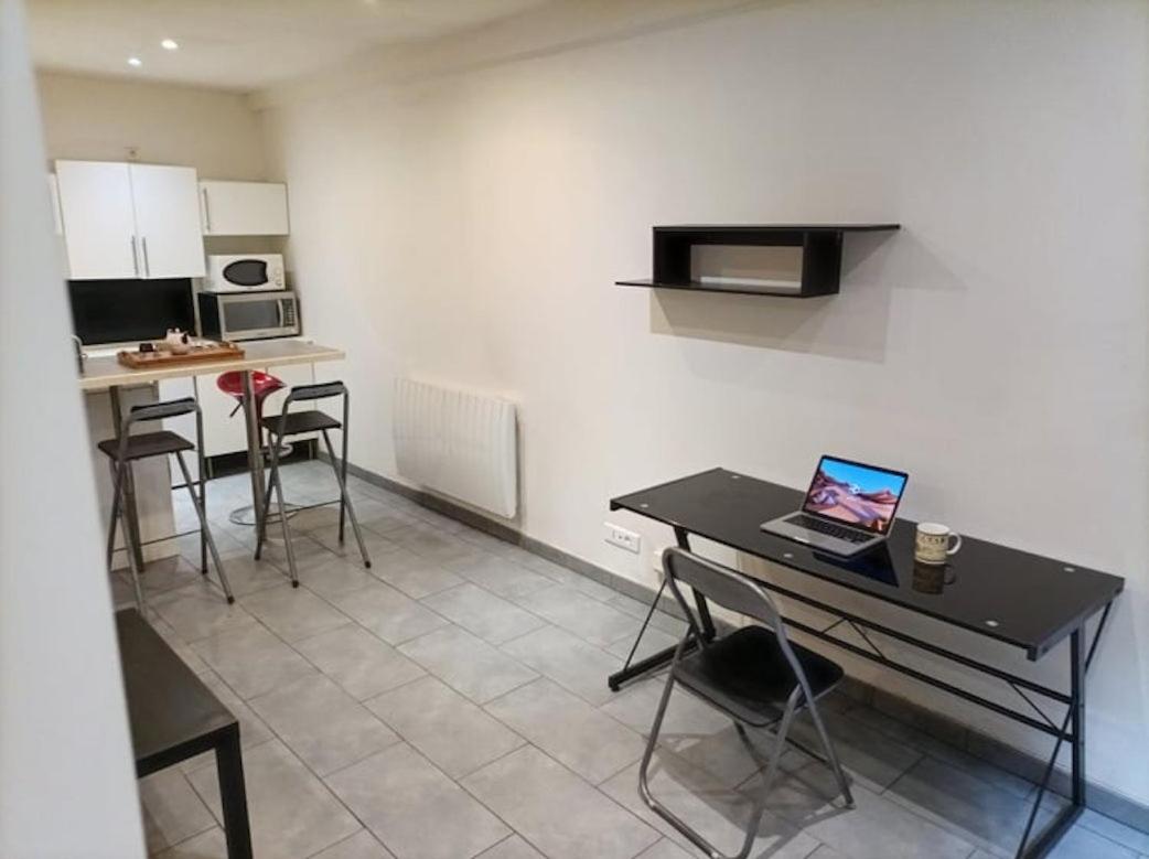 Charmant Studio A La Croix Rousse Avec Patio Lyon Kültér fotó